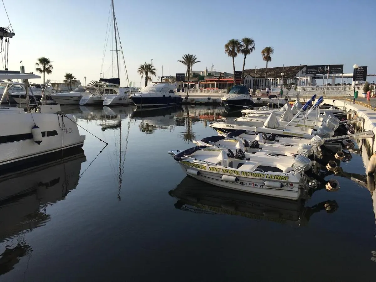Marbella Deluxe Rooms In Royal Cabopino Townhouse 0*,